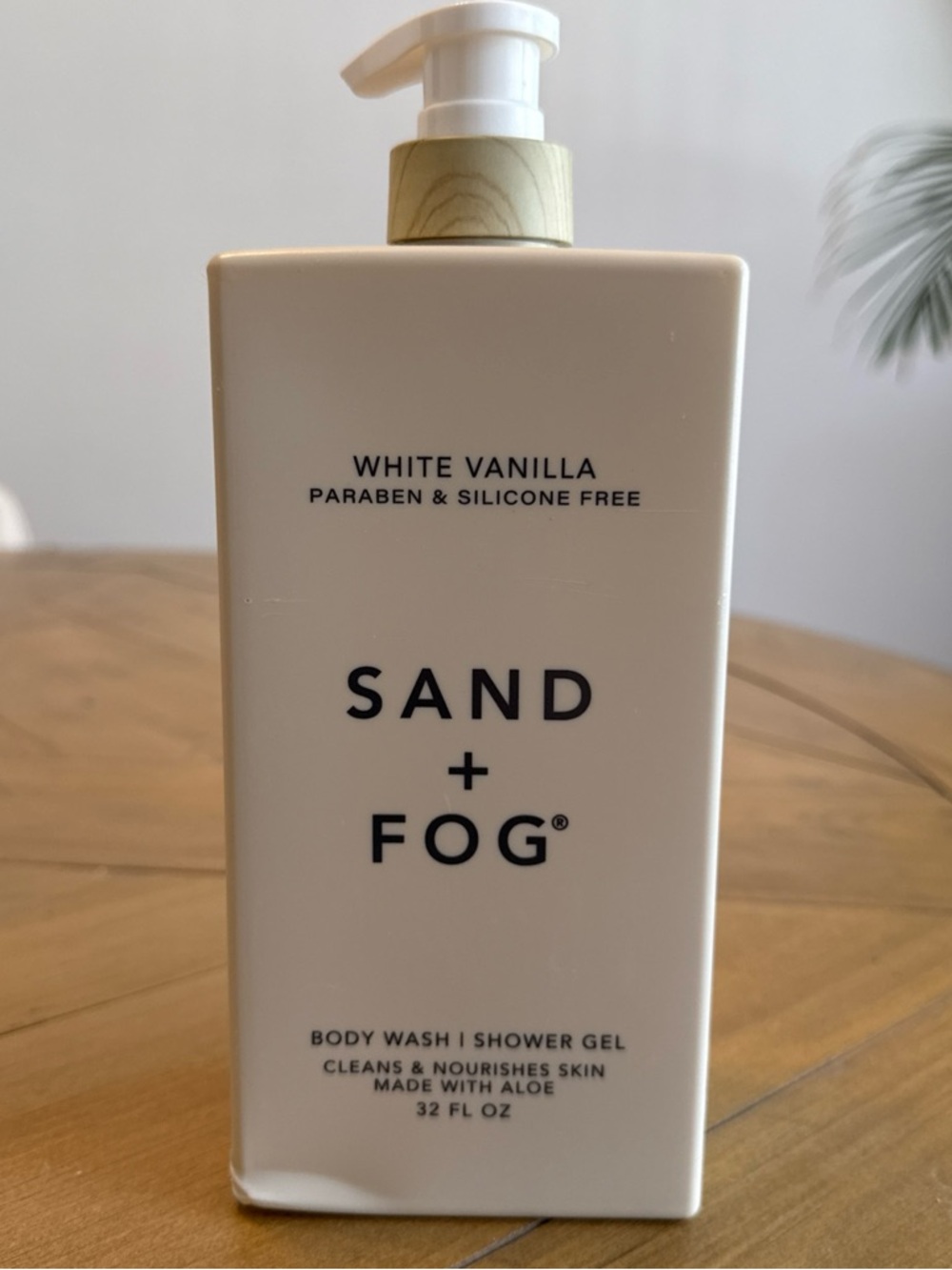 Sand + Fog White Vanilla Body Wash - Cream
